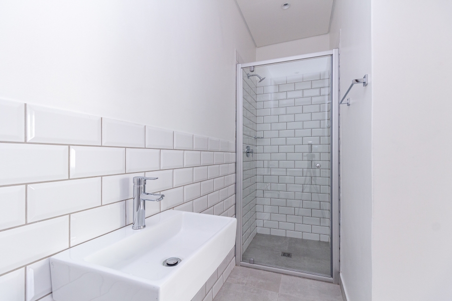 To Let 1 Bedroom Property for Rent in Sea Point Western Cape